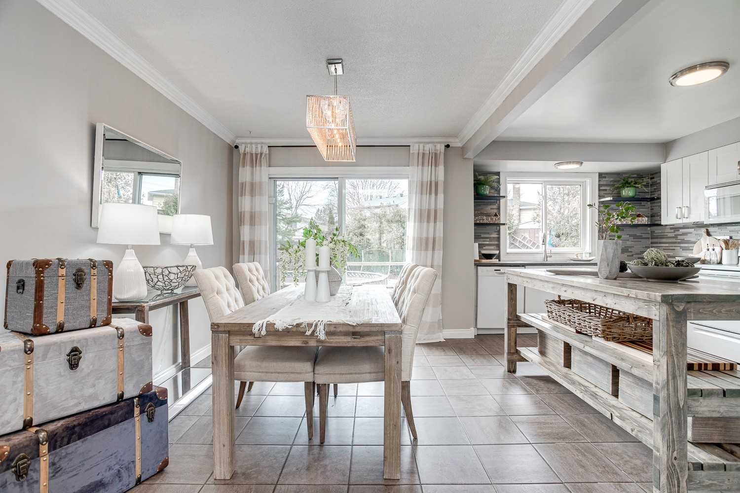 44 Deerpark Cres