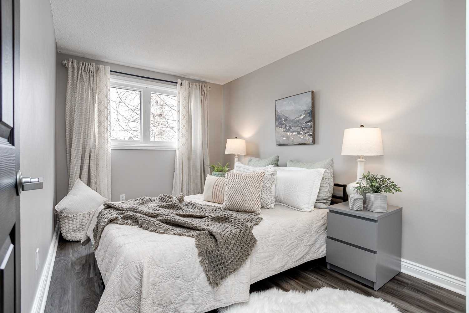 44 Deerpark Cres