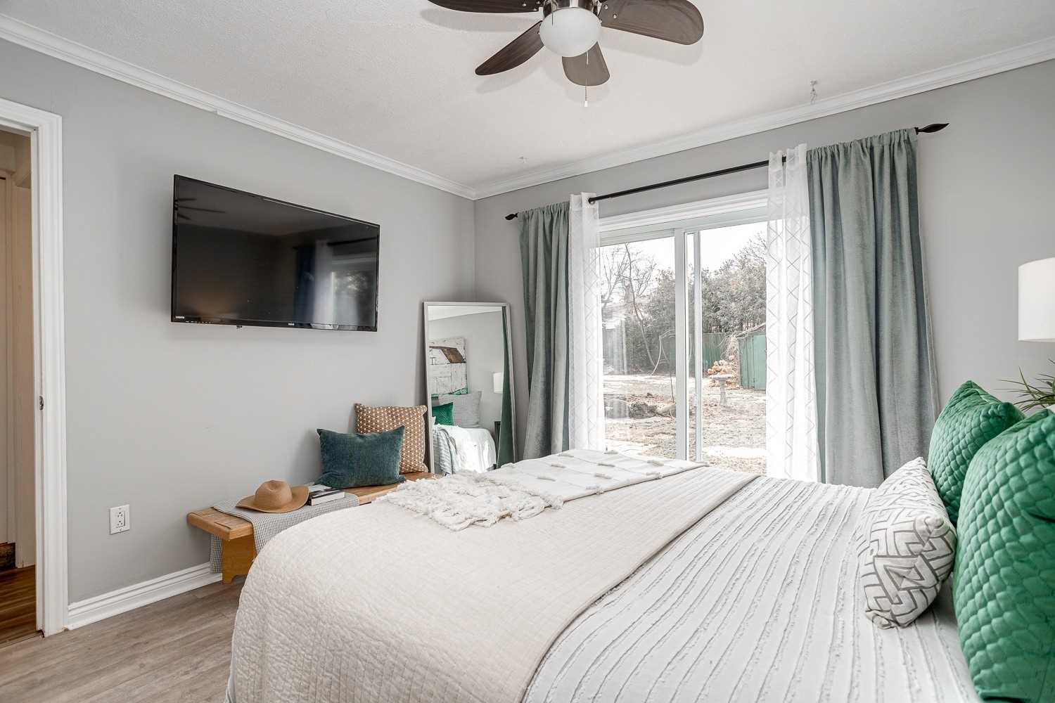 44 Deerpark Cres