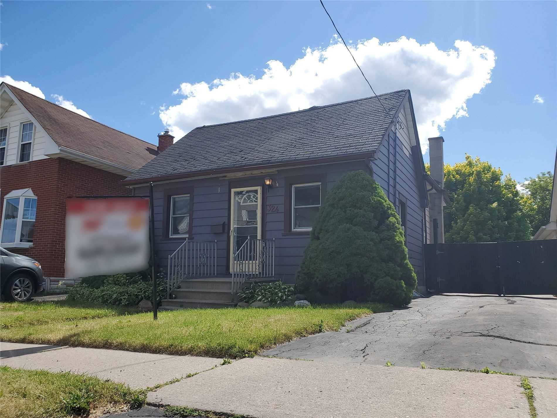 324 French St