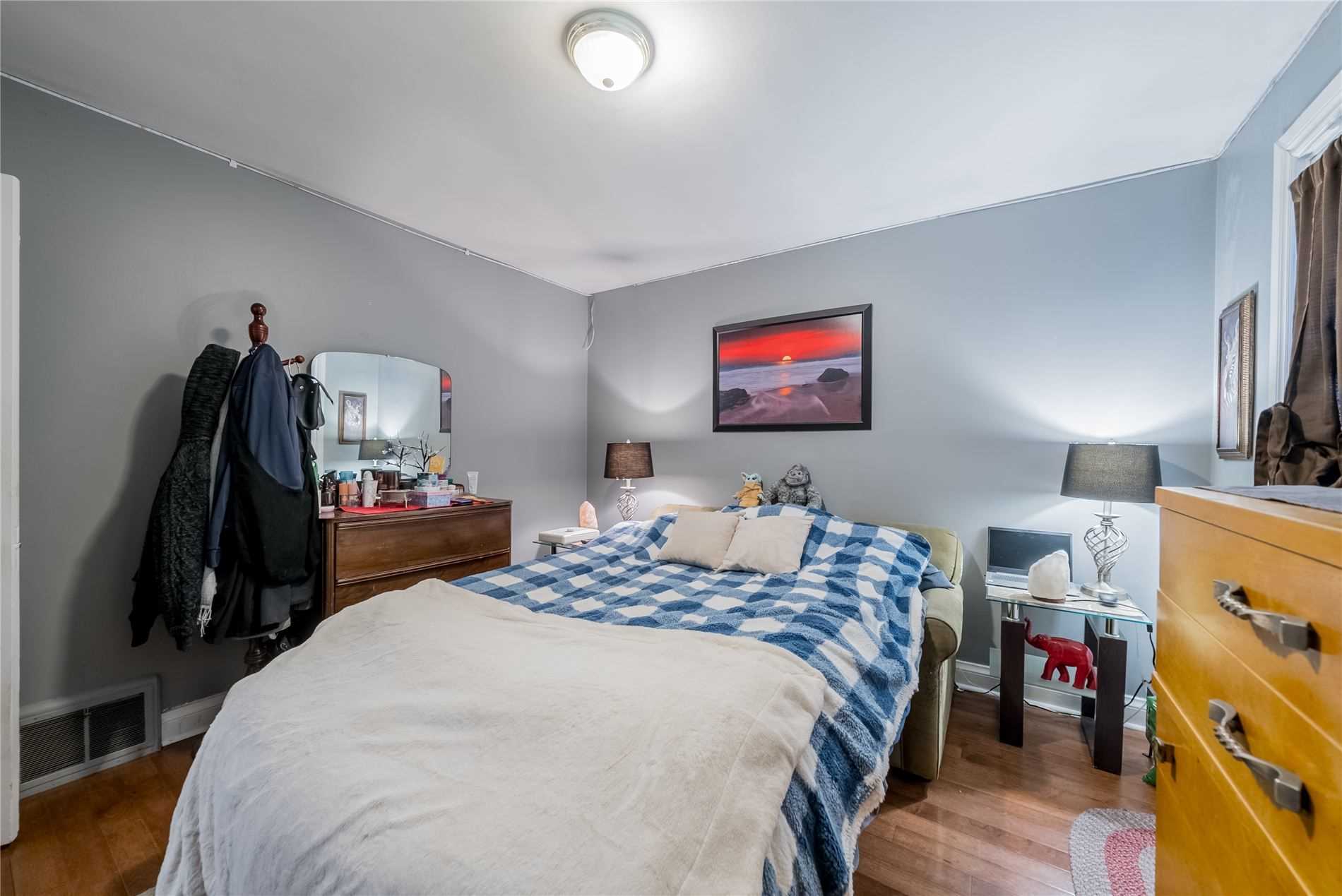 87 Cadillac Ave S