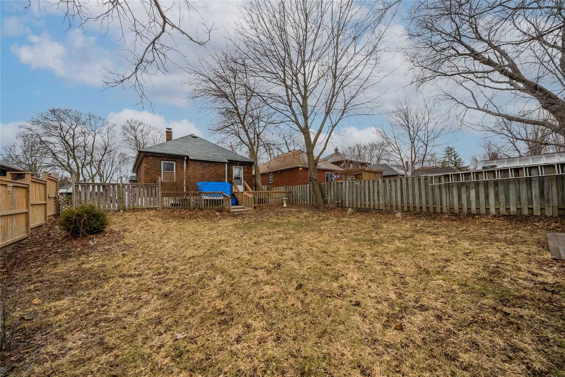 87 Cadillac Ave S
