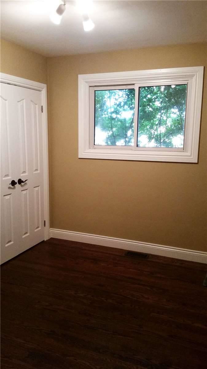 81 Parkway Cres