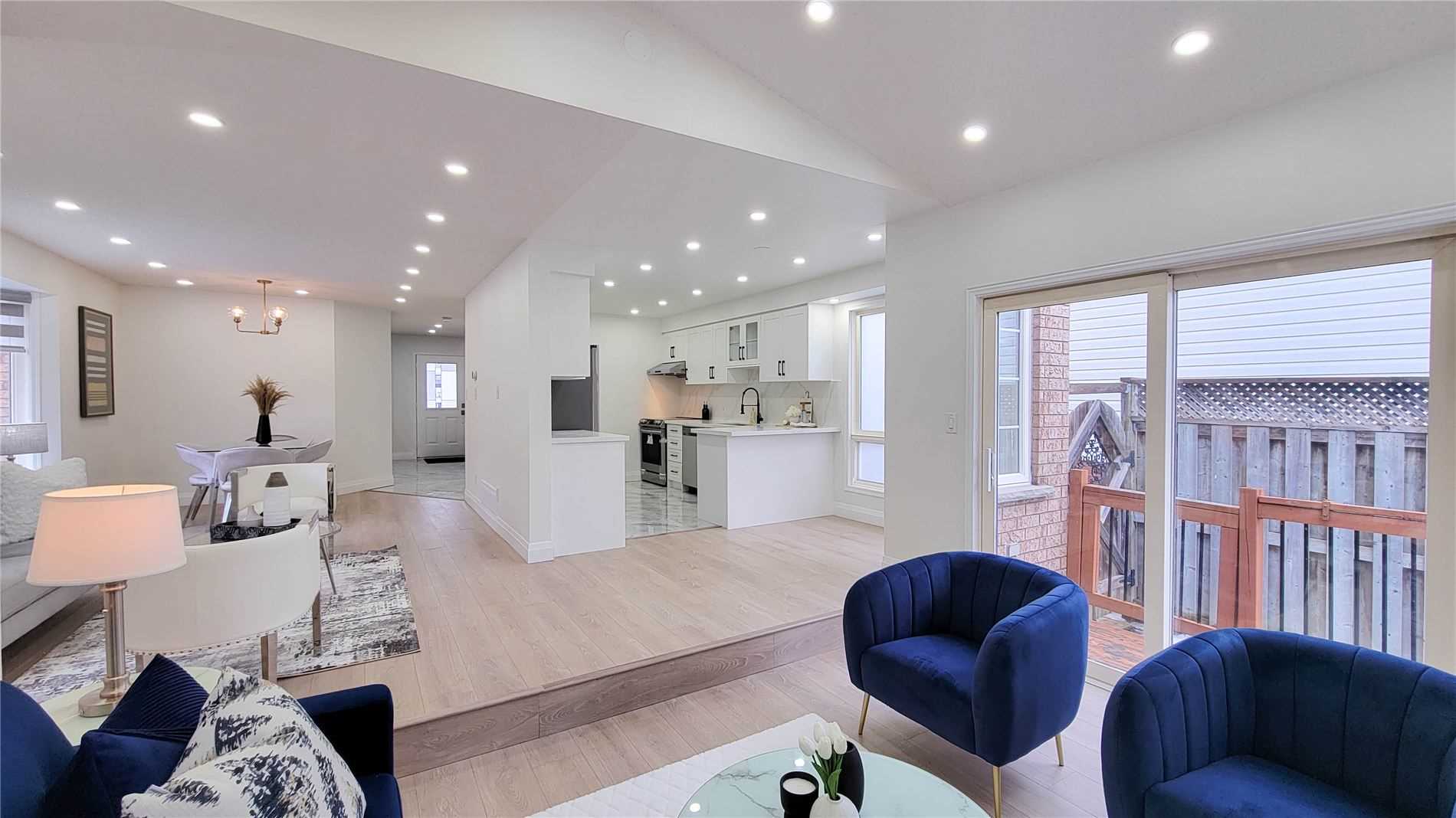 1657 Erindale Cres