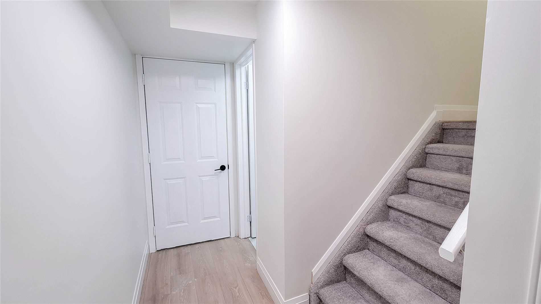 1657 Erindale Cres