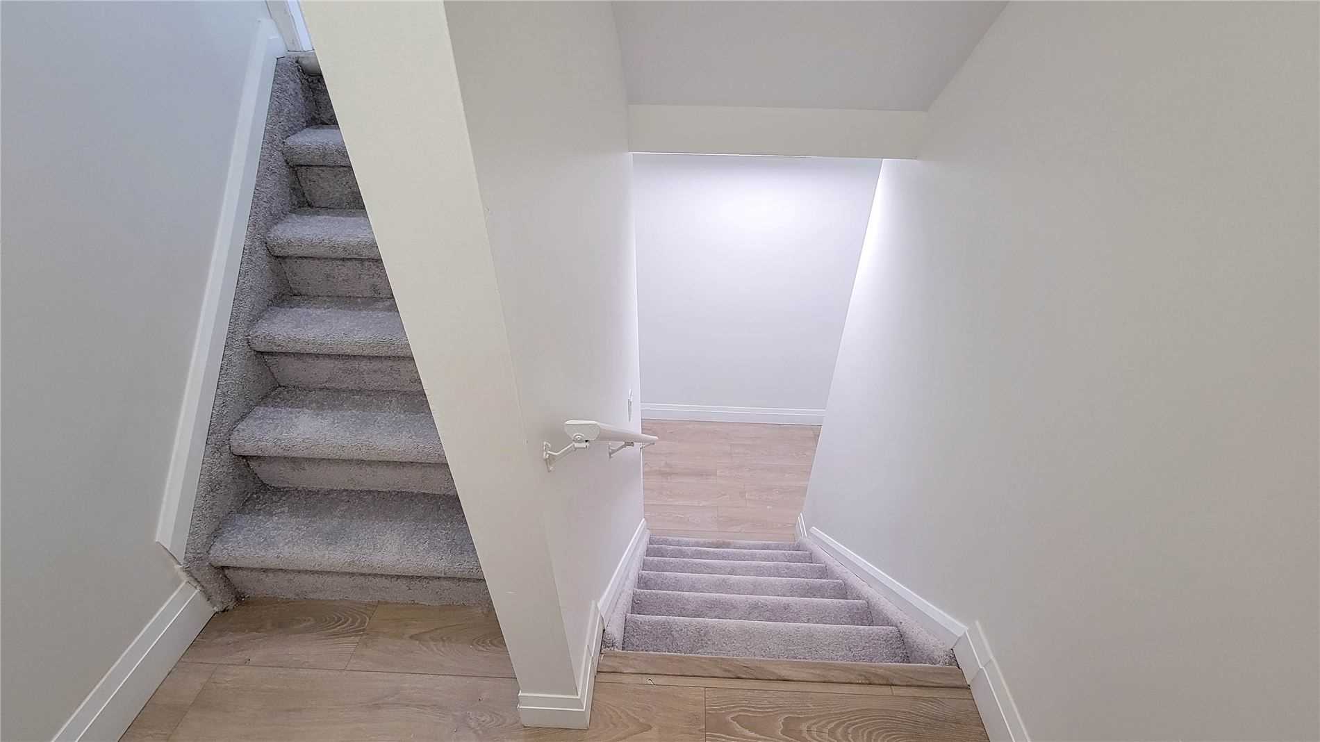 1657 Erindale Cres