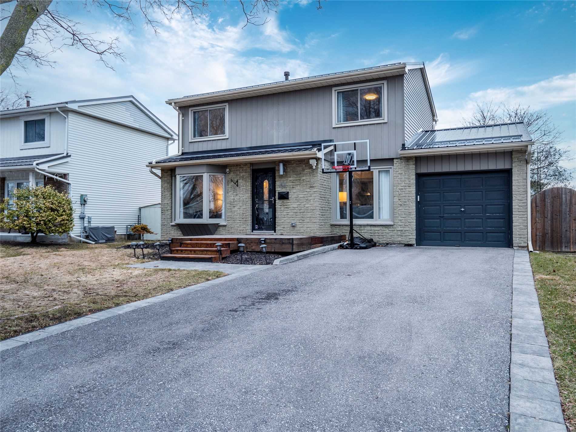 62 Swanston Cres