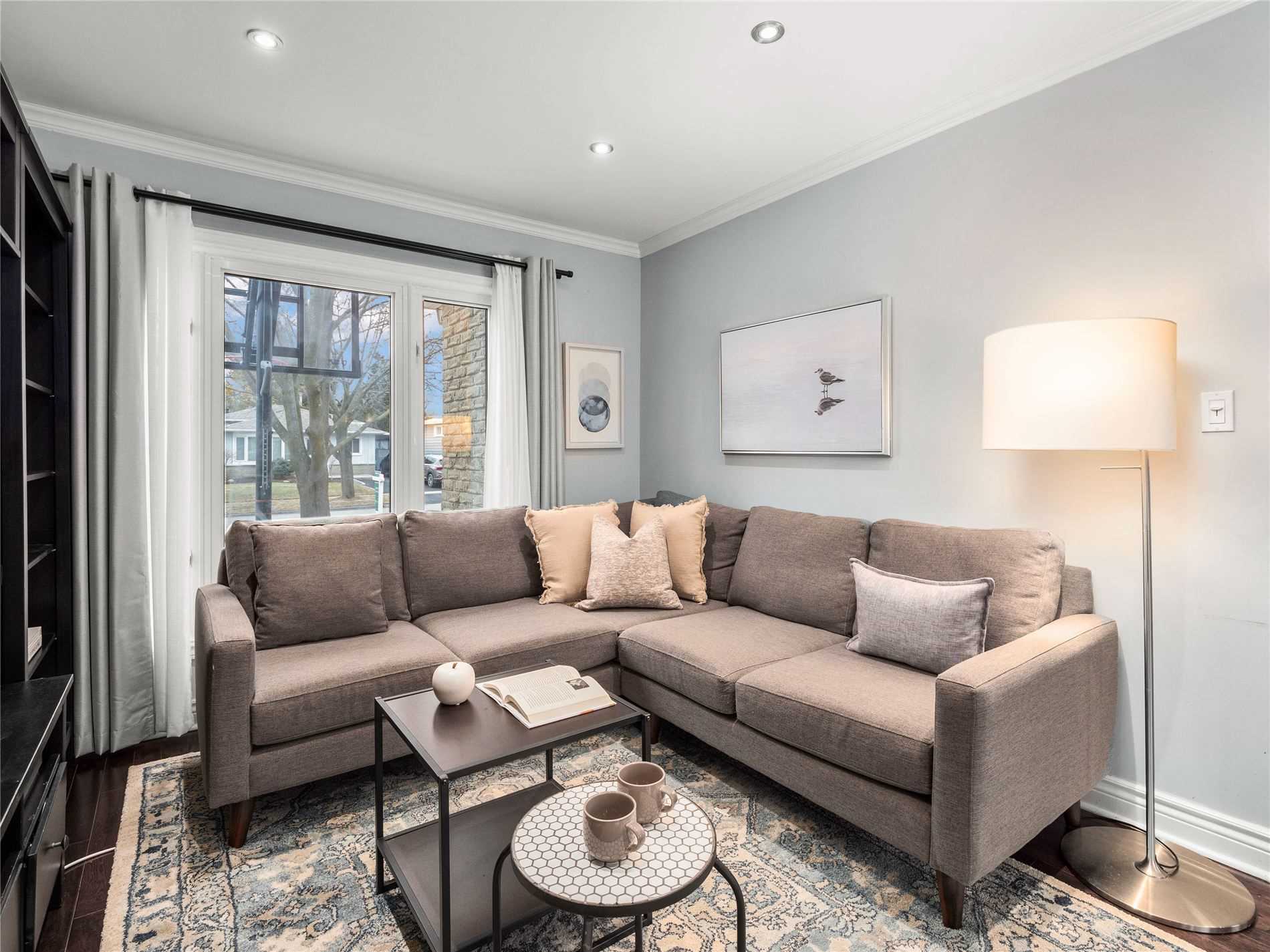 62 Swanston Cres