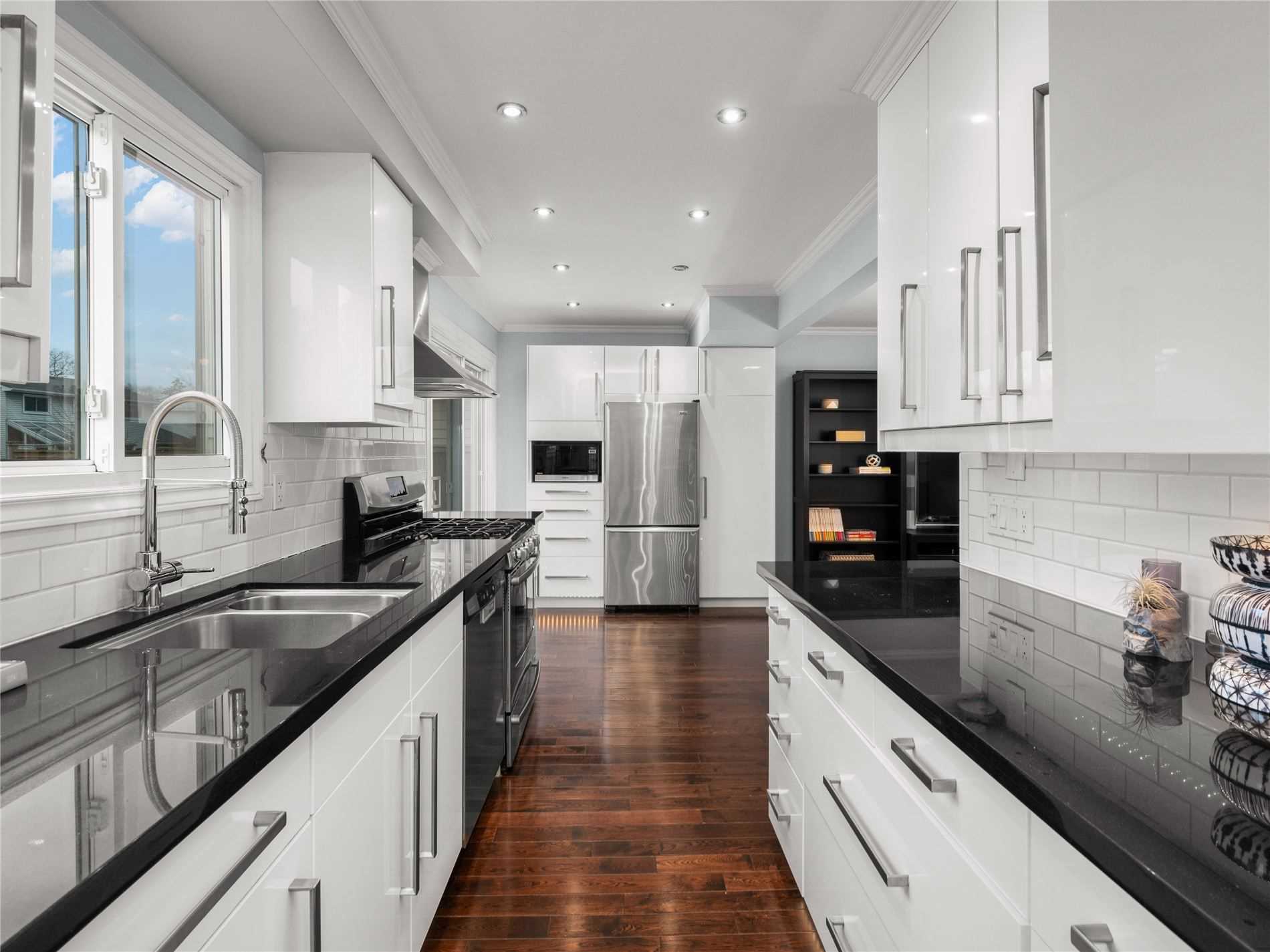 62 Swanston Cres