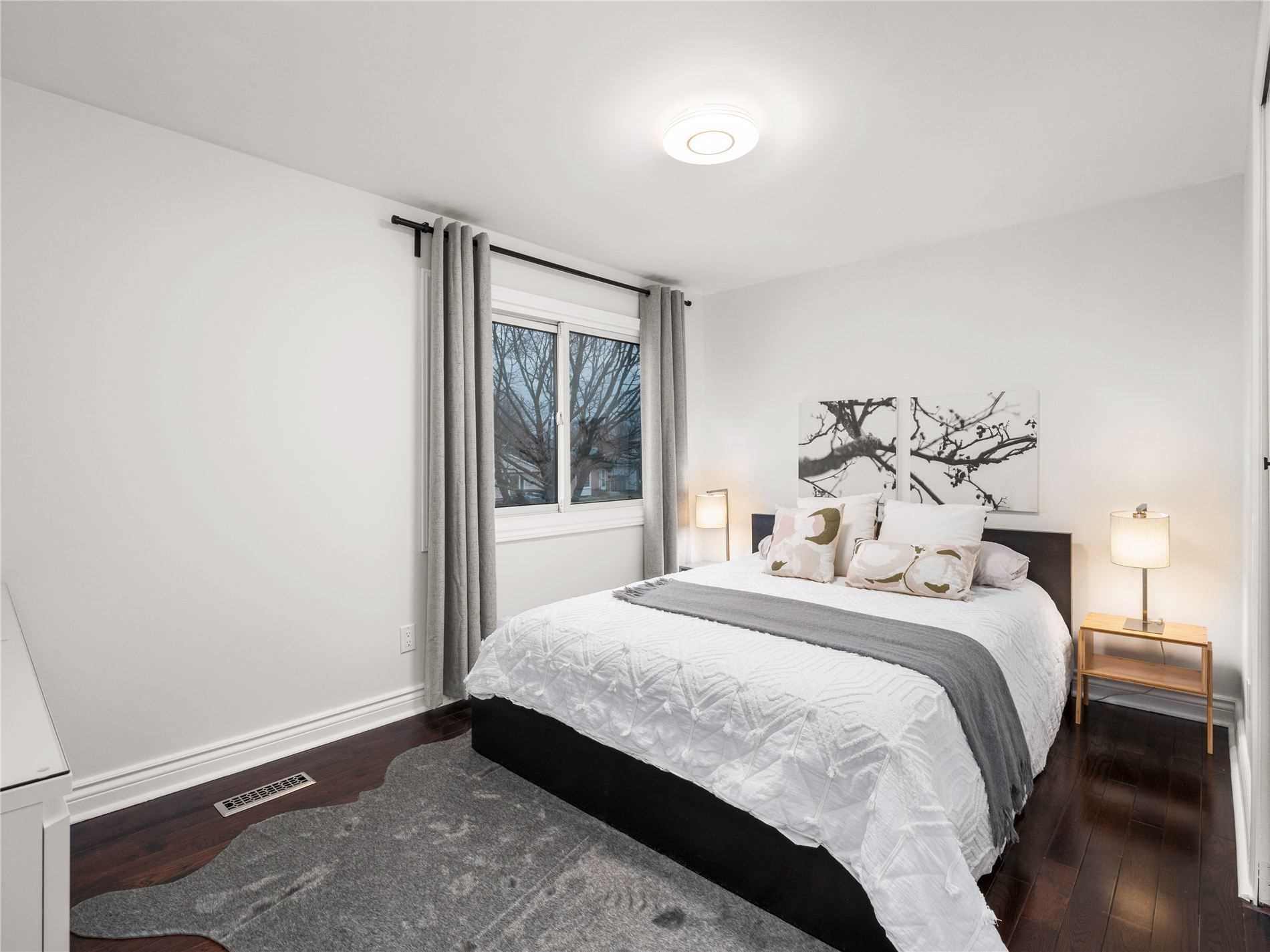 62 Swanston Cres