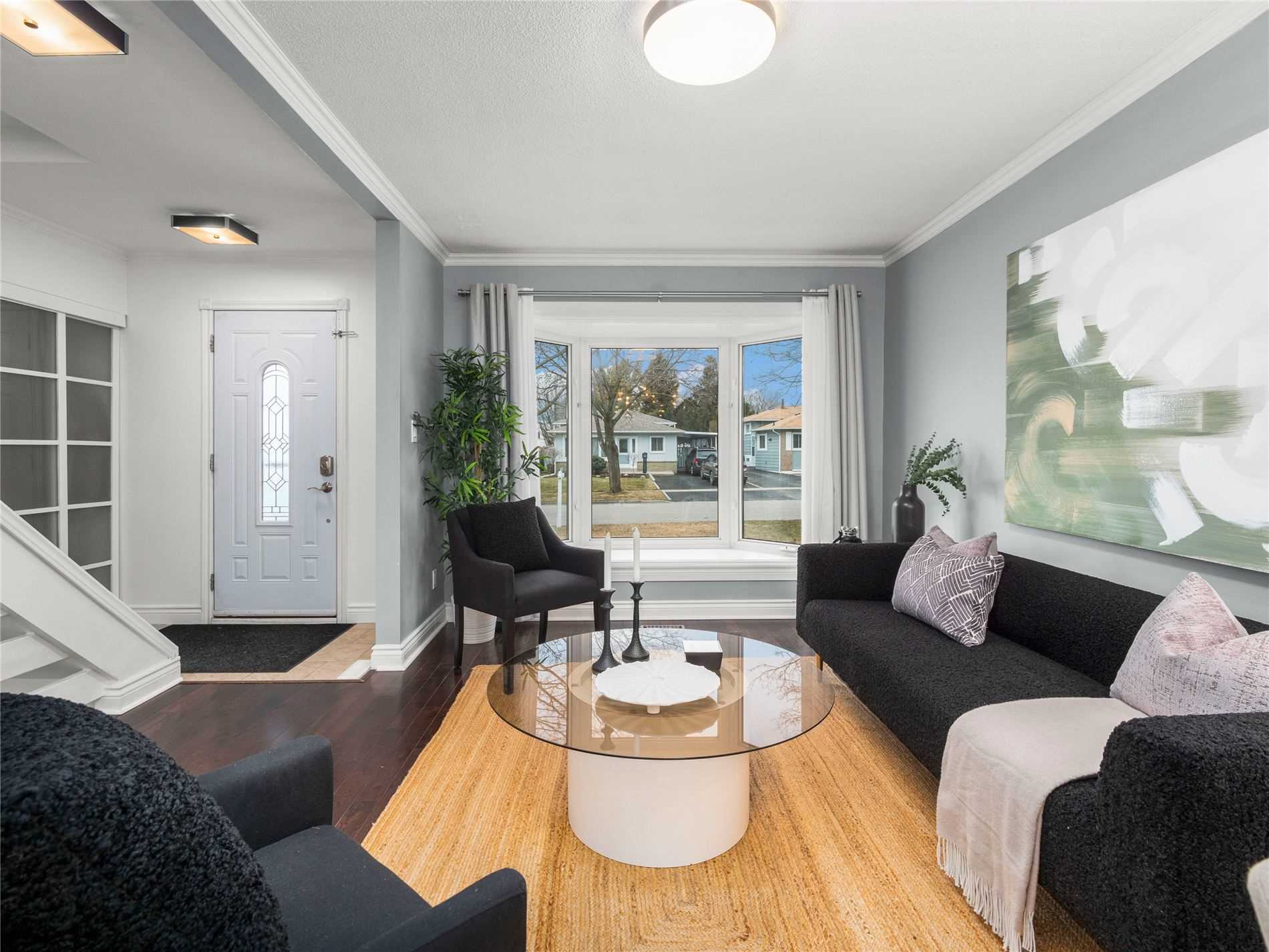 62 Swanston Cres