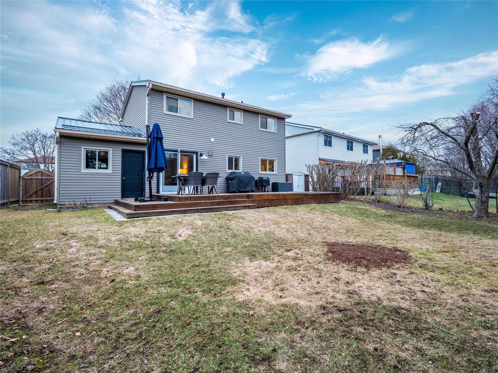 62 Swanston Cres