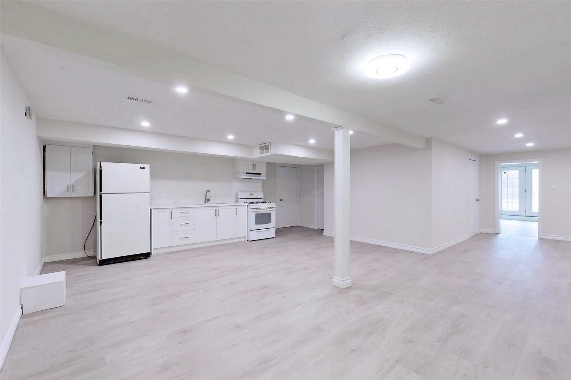 740 Meadowvale Rd