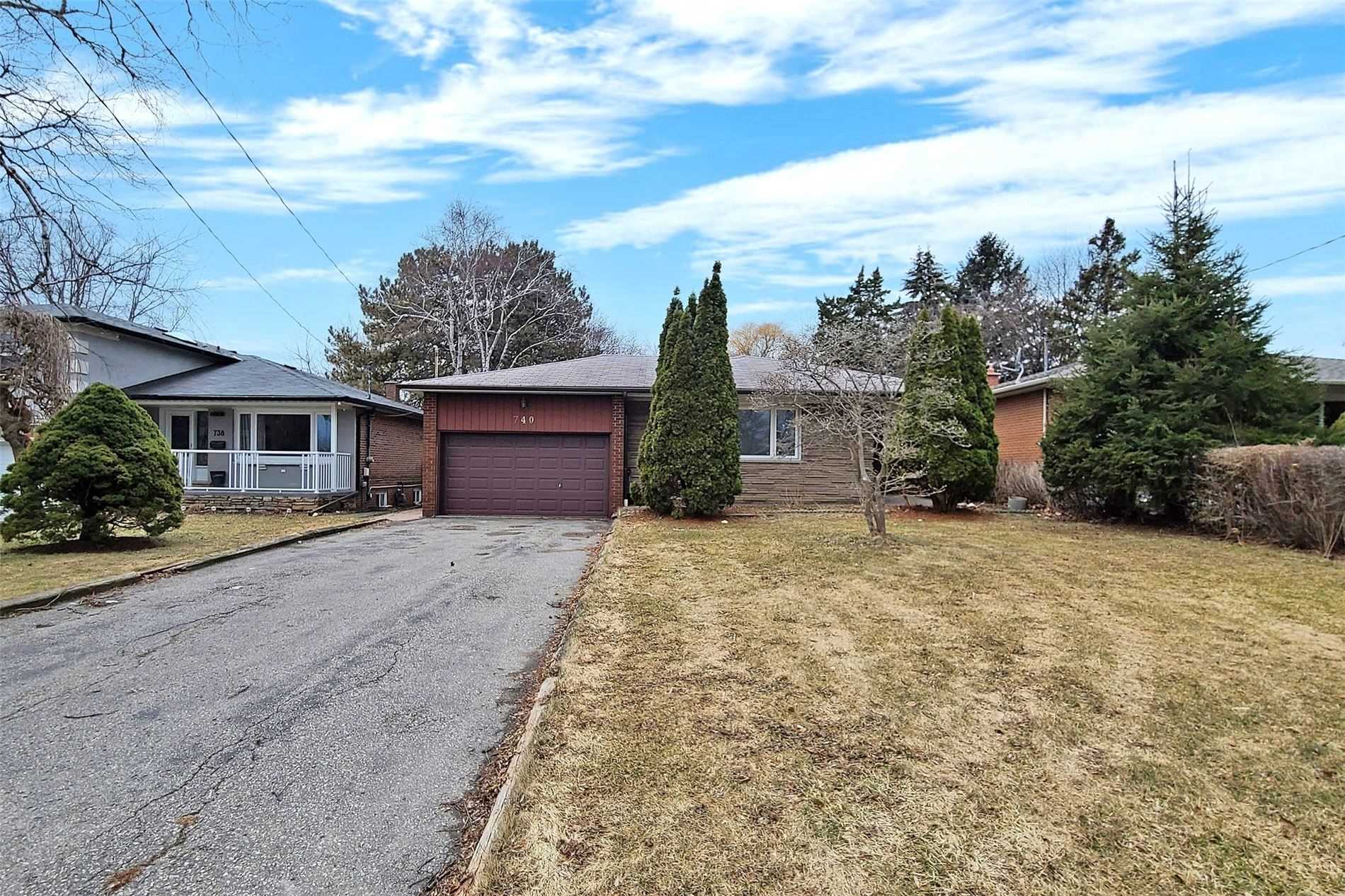 740 Meadowvale Rd