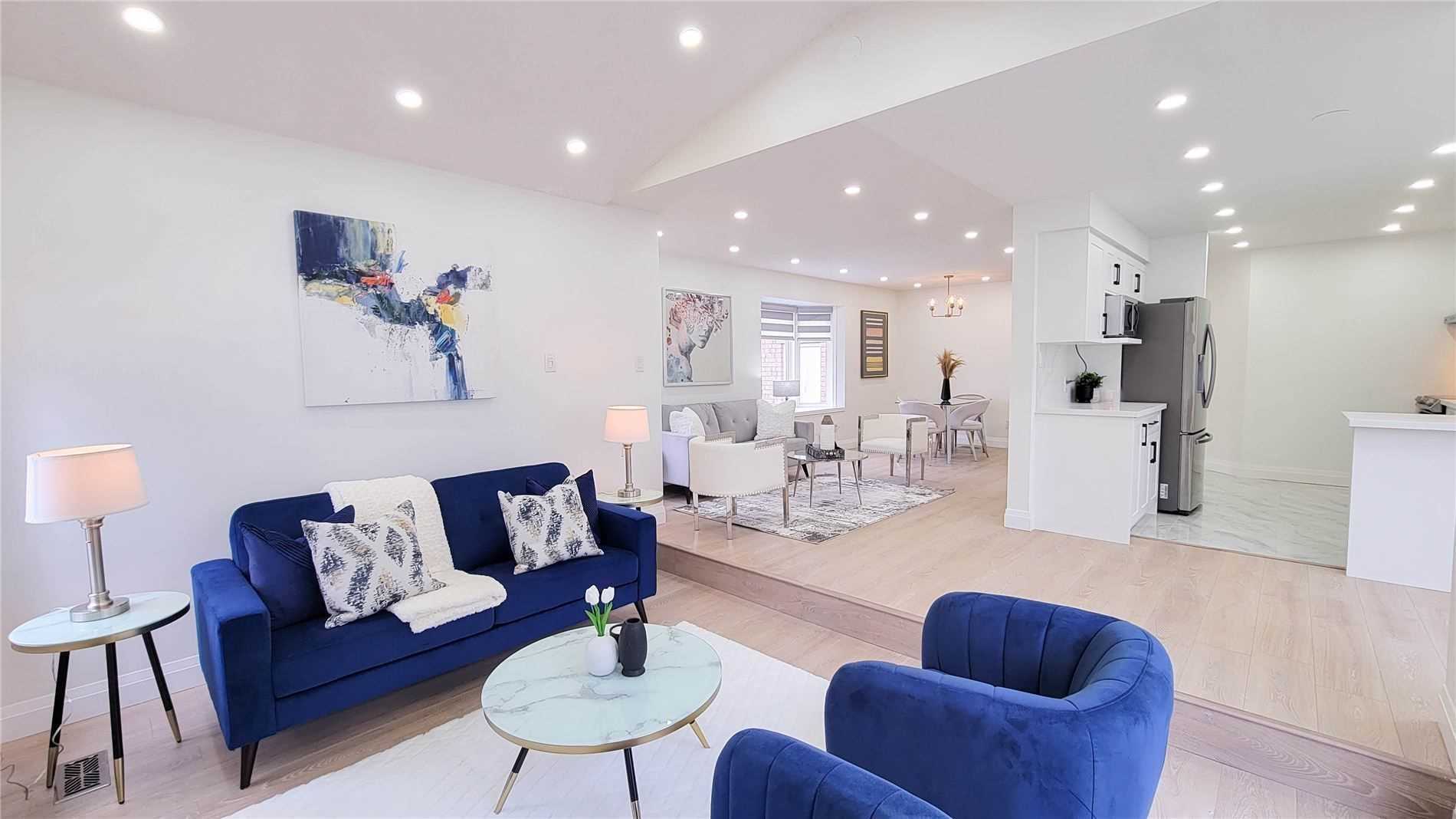 1657 Erindale Cres