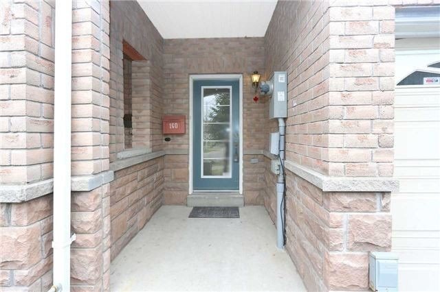 160 Bayly St W