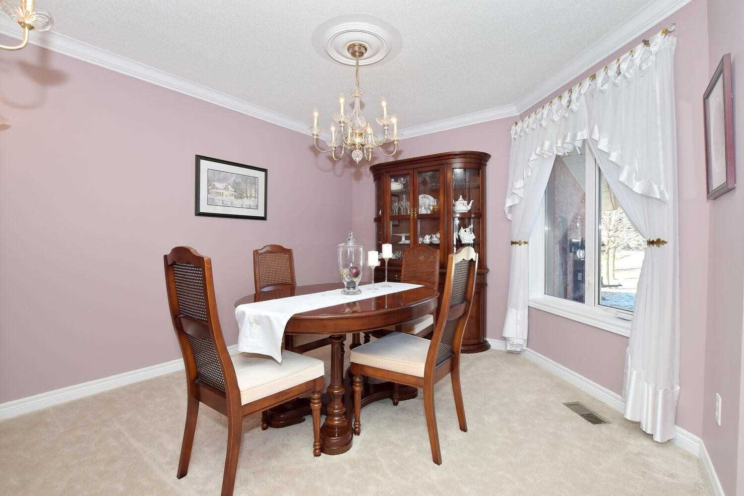 207 Aldred Dr