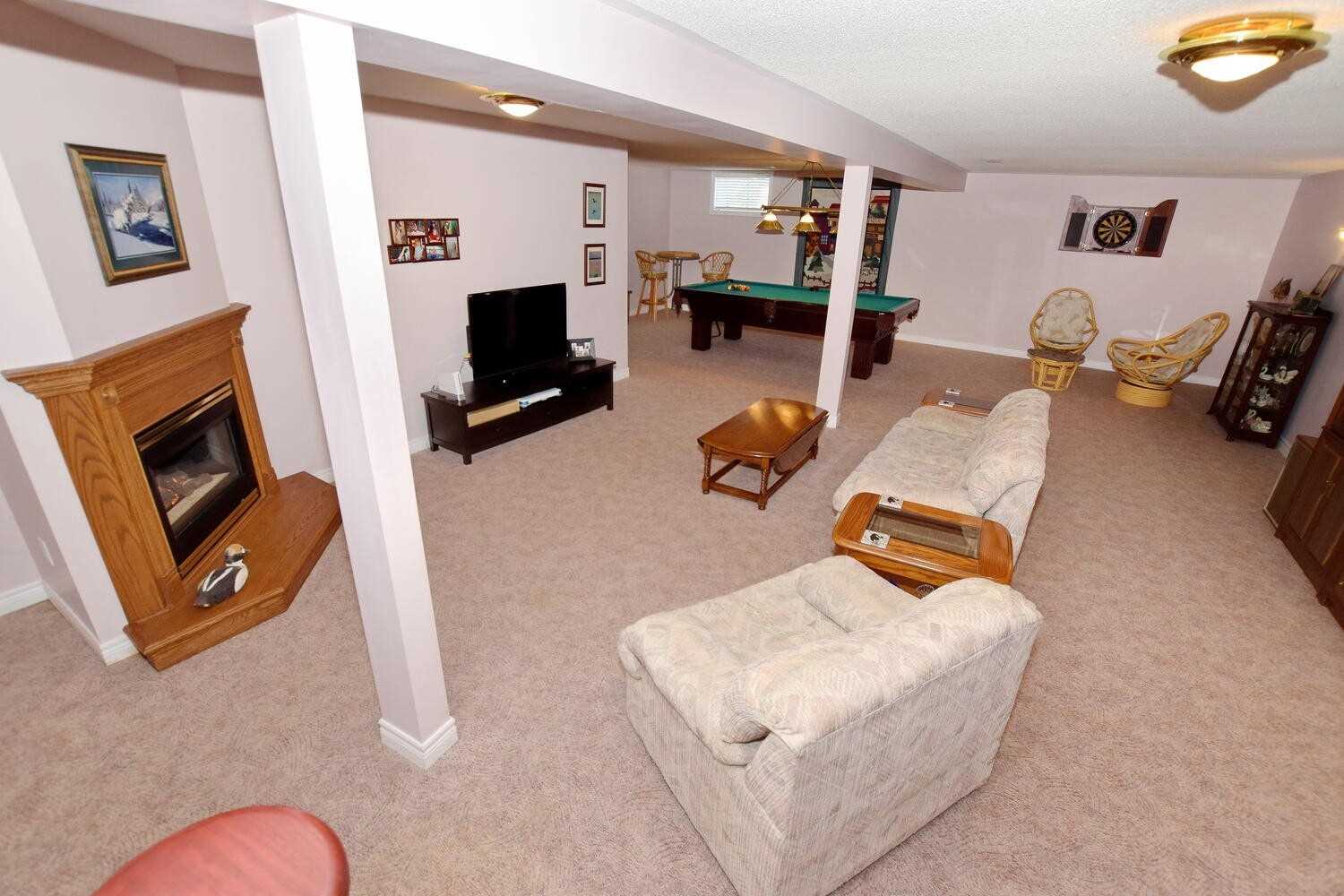 207 Aldred Dr