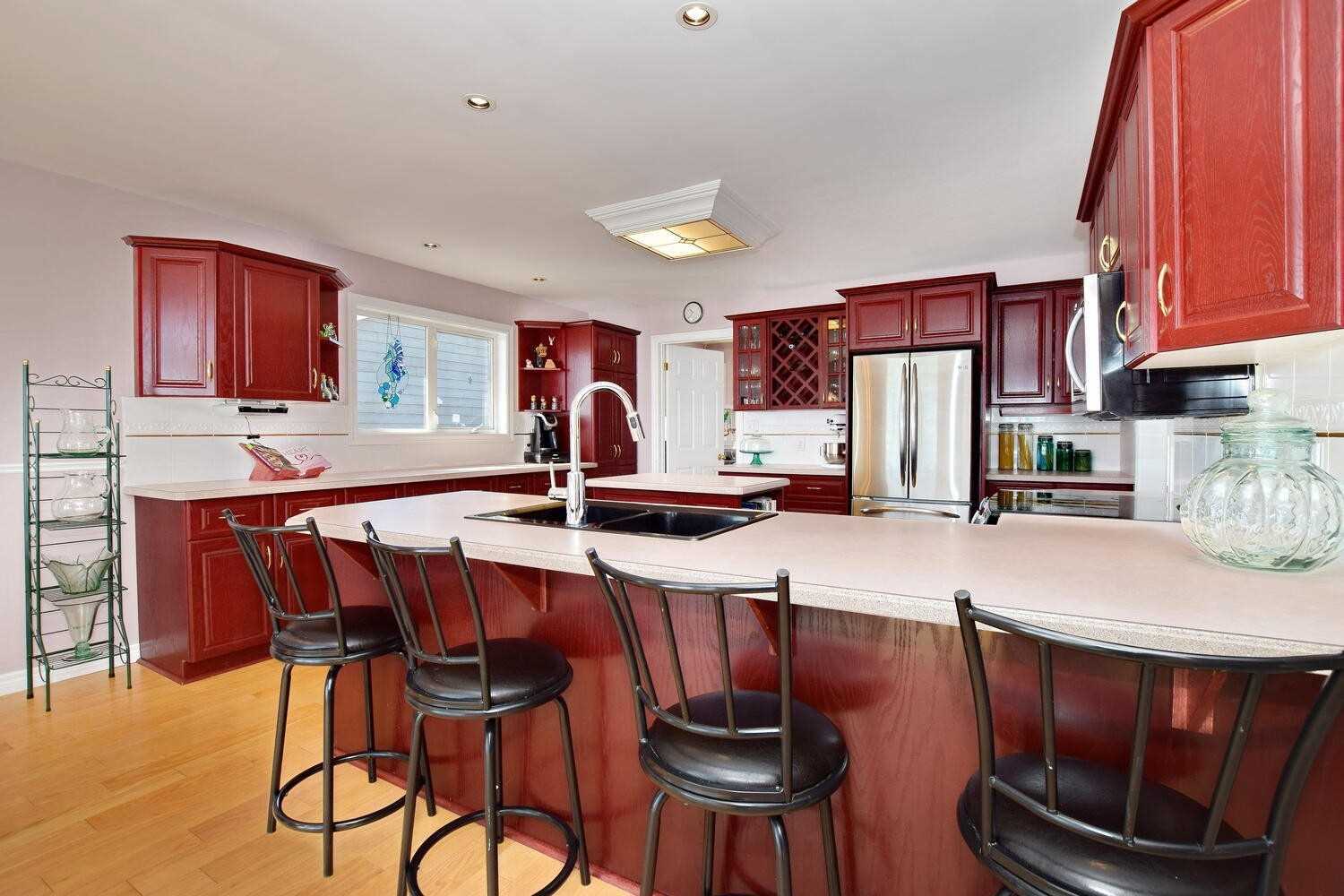 207 Aldred Dr