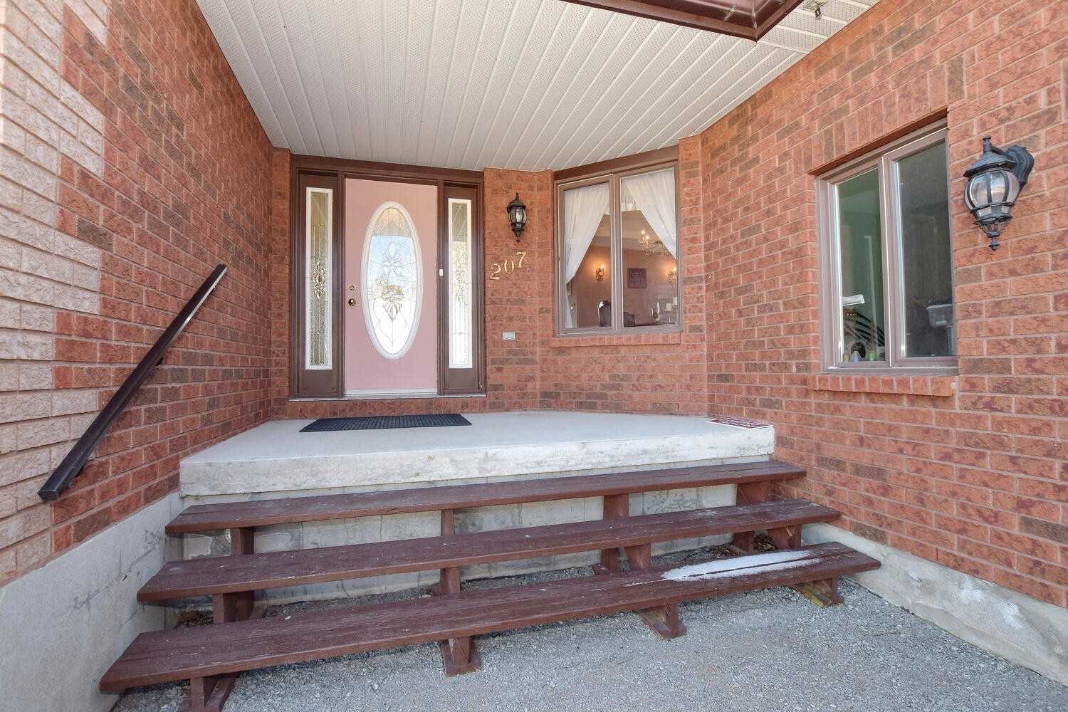 207 Aldred Dr
