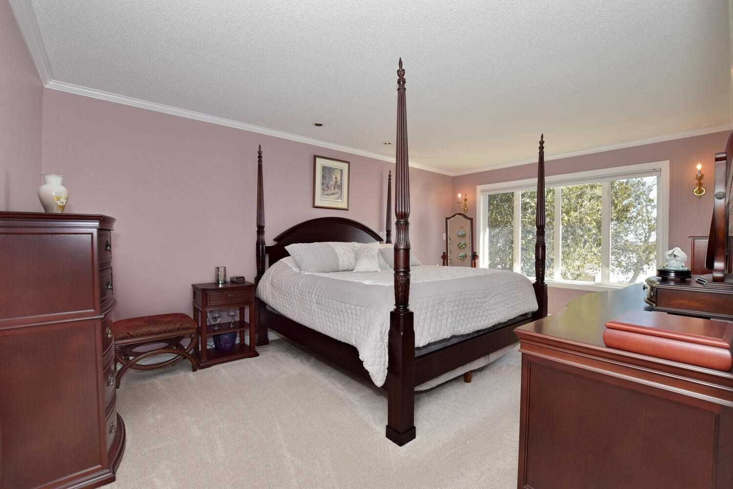 207 Aldred Dr