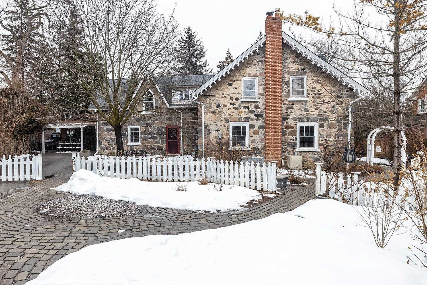 2319 Wildwood Cres
