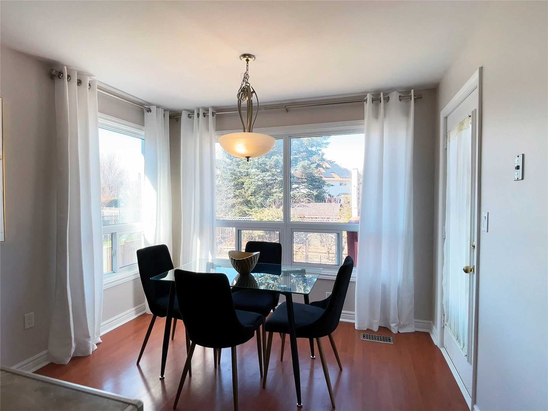 4 Orchard Park Dr