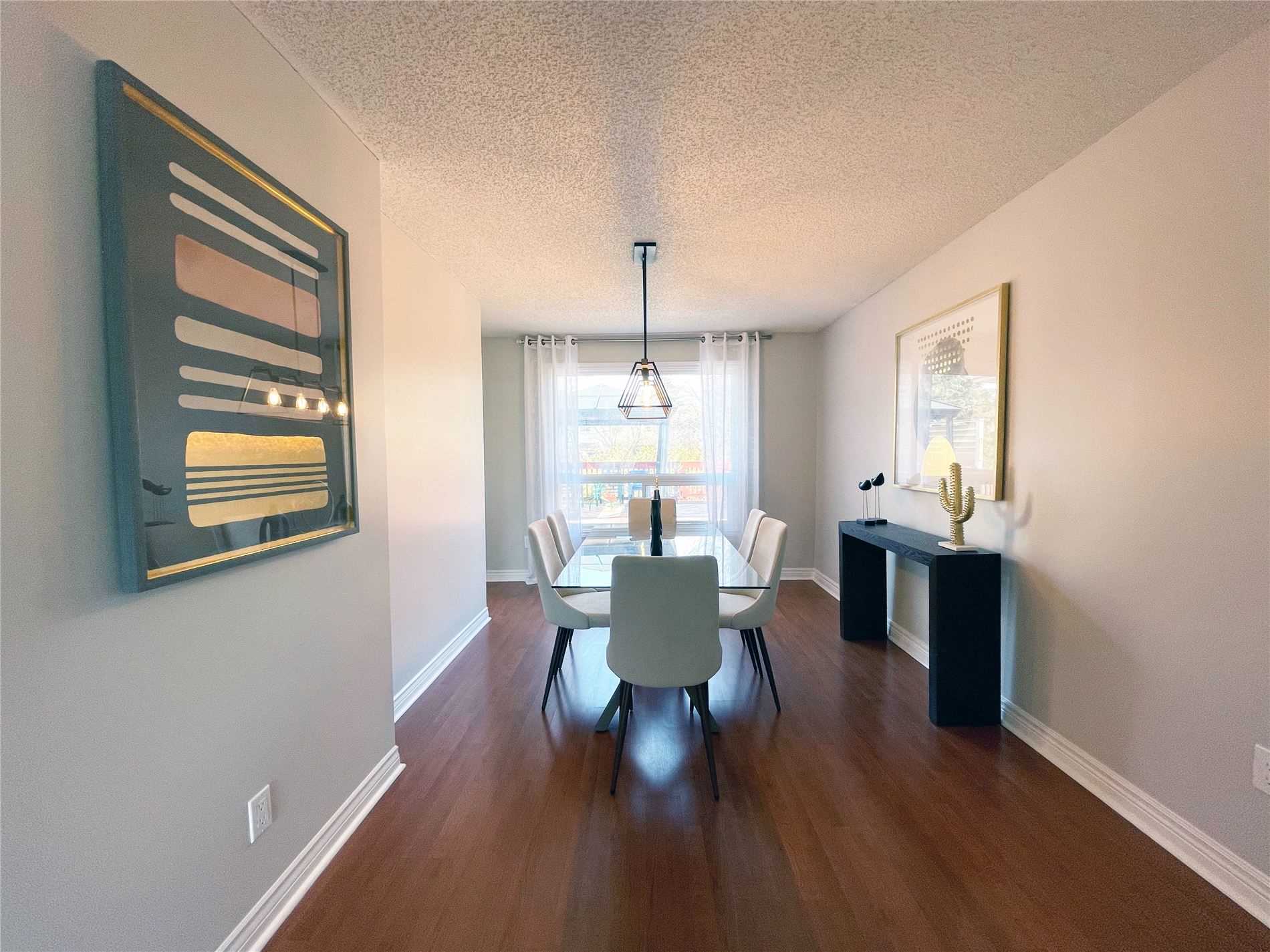 4 Orchard Park Dr