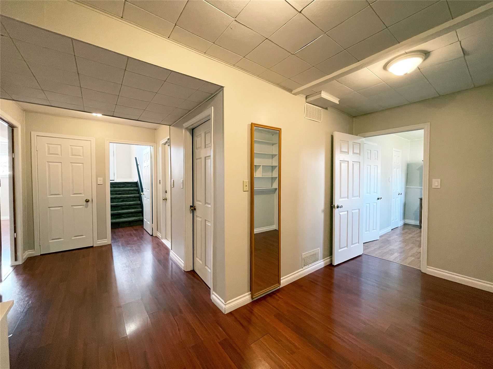 4 Orchard Park Dr