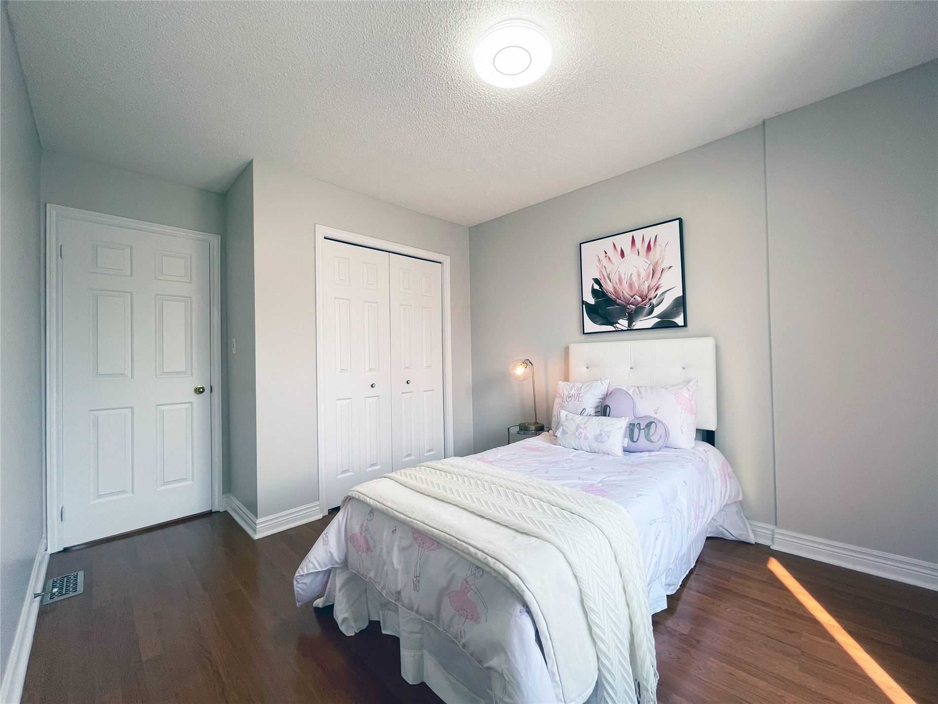 4 Orchard Park Dr