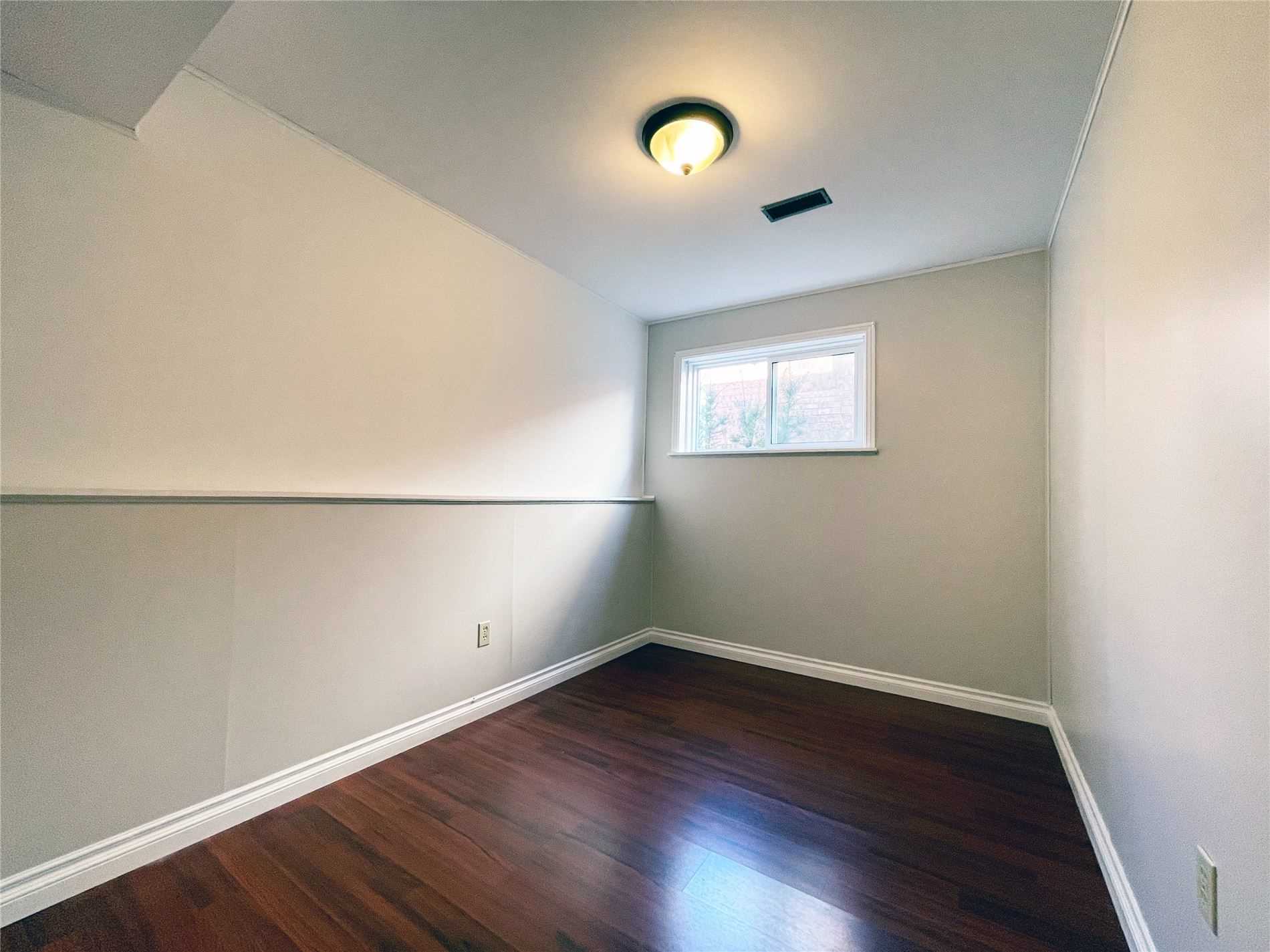 4 Orchard Park Dr