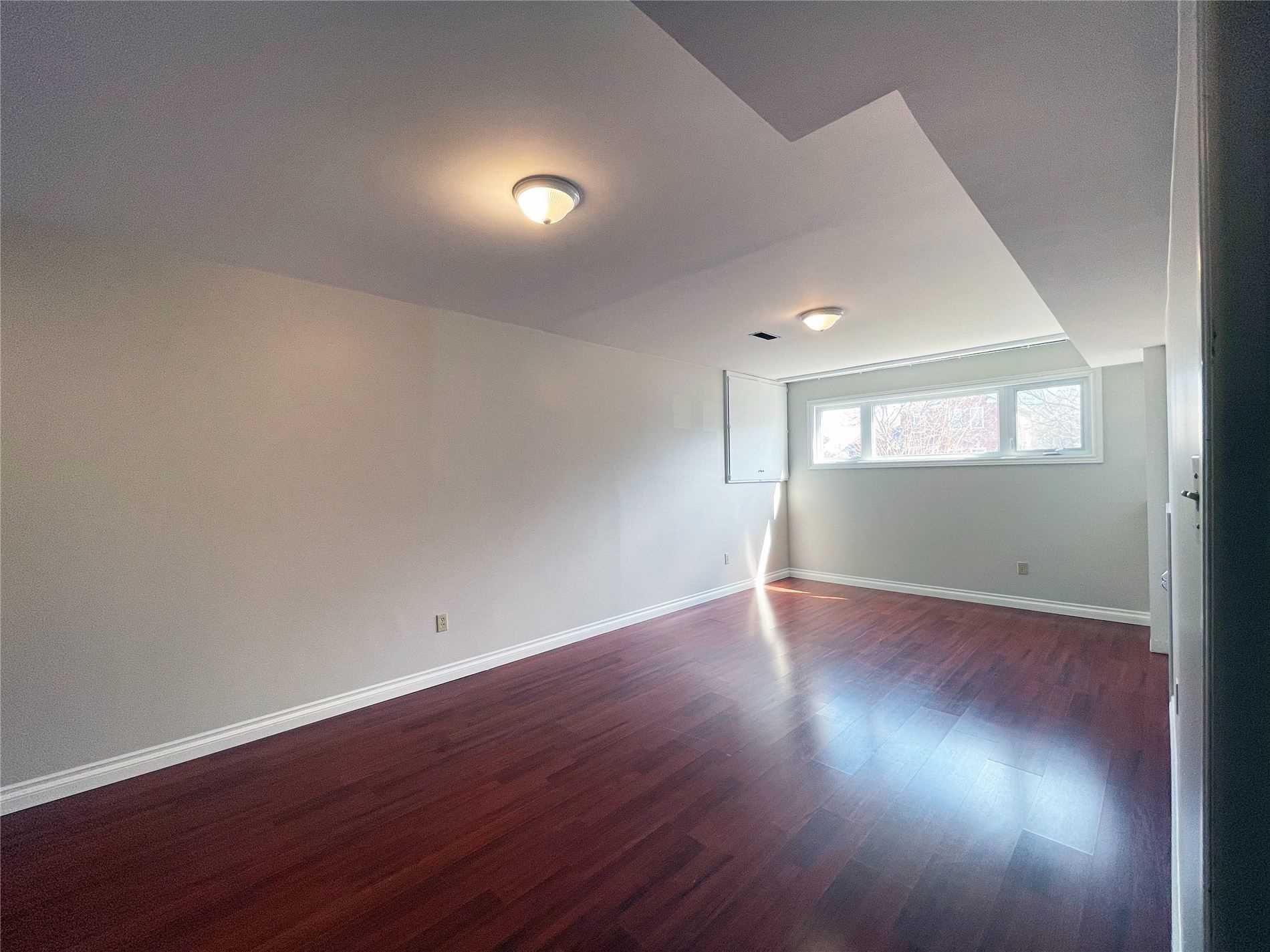 4 Orchard Park Dr