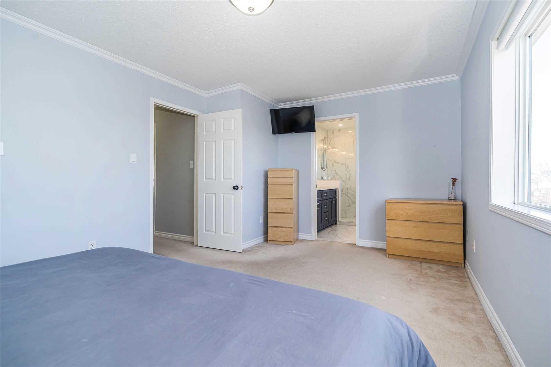 271 Scottsdale Dr