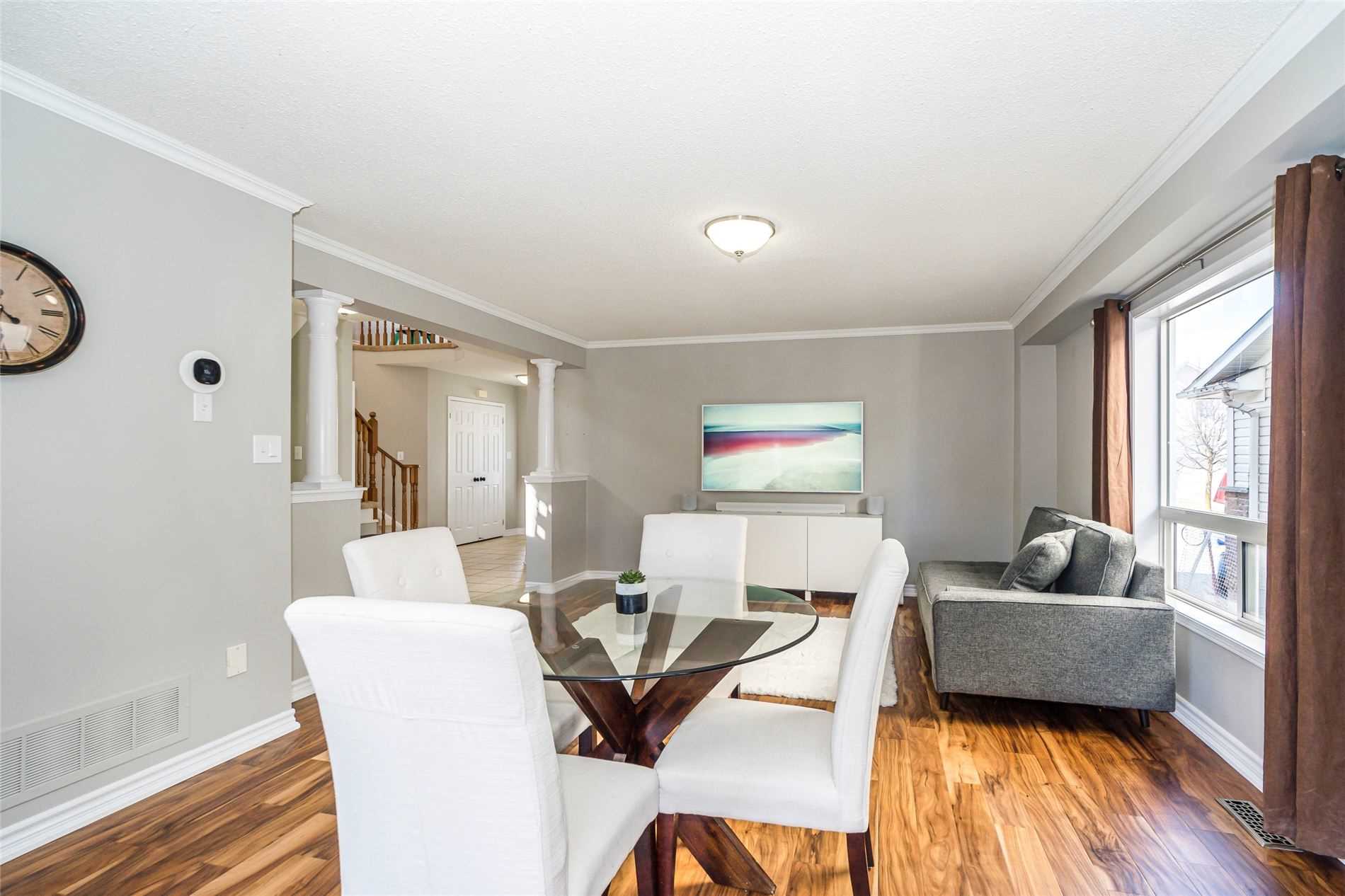 271 Scottsdale Dr