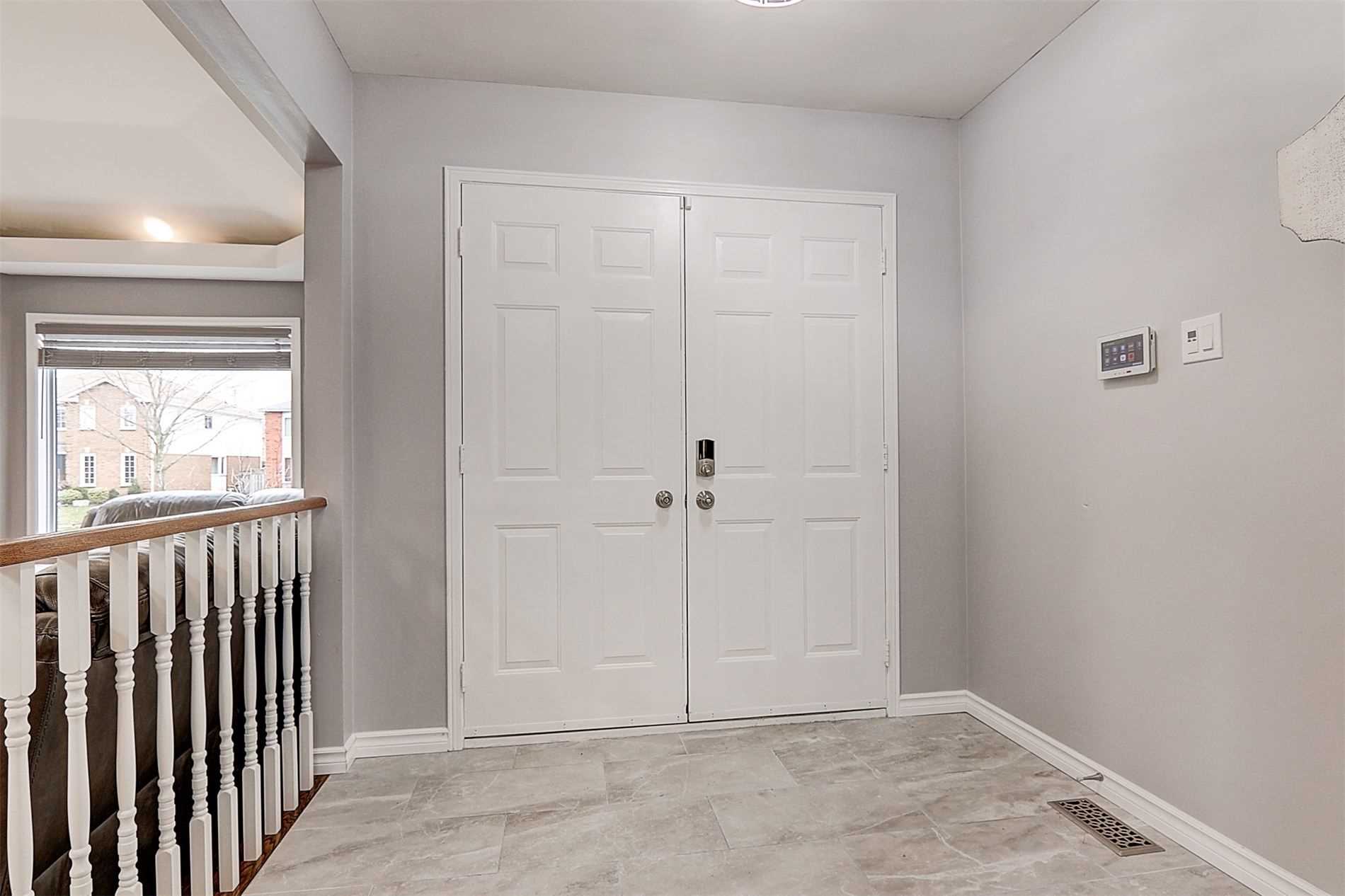 110 Glenabbey Dr