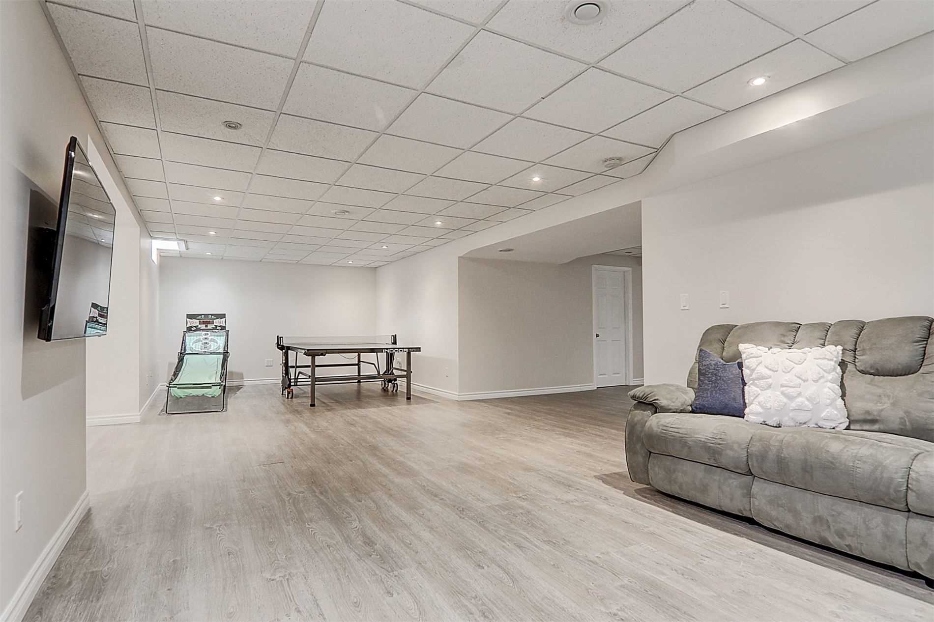 110 Glenabbey Dr