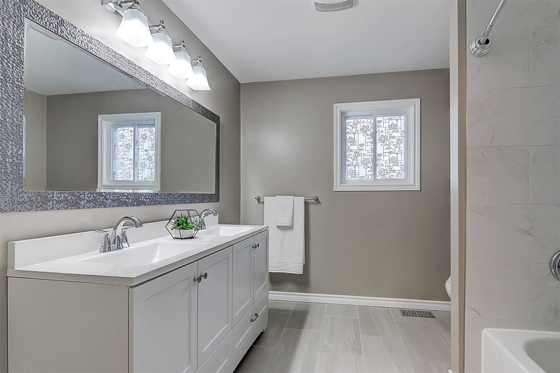 110 Glenabbey Dr