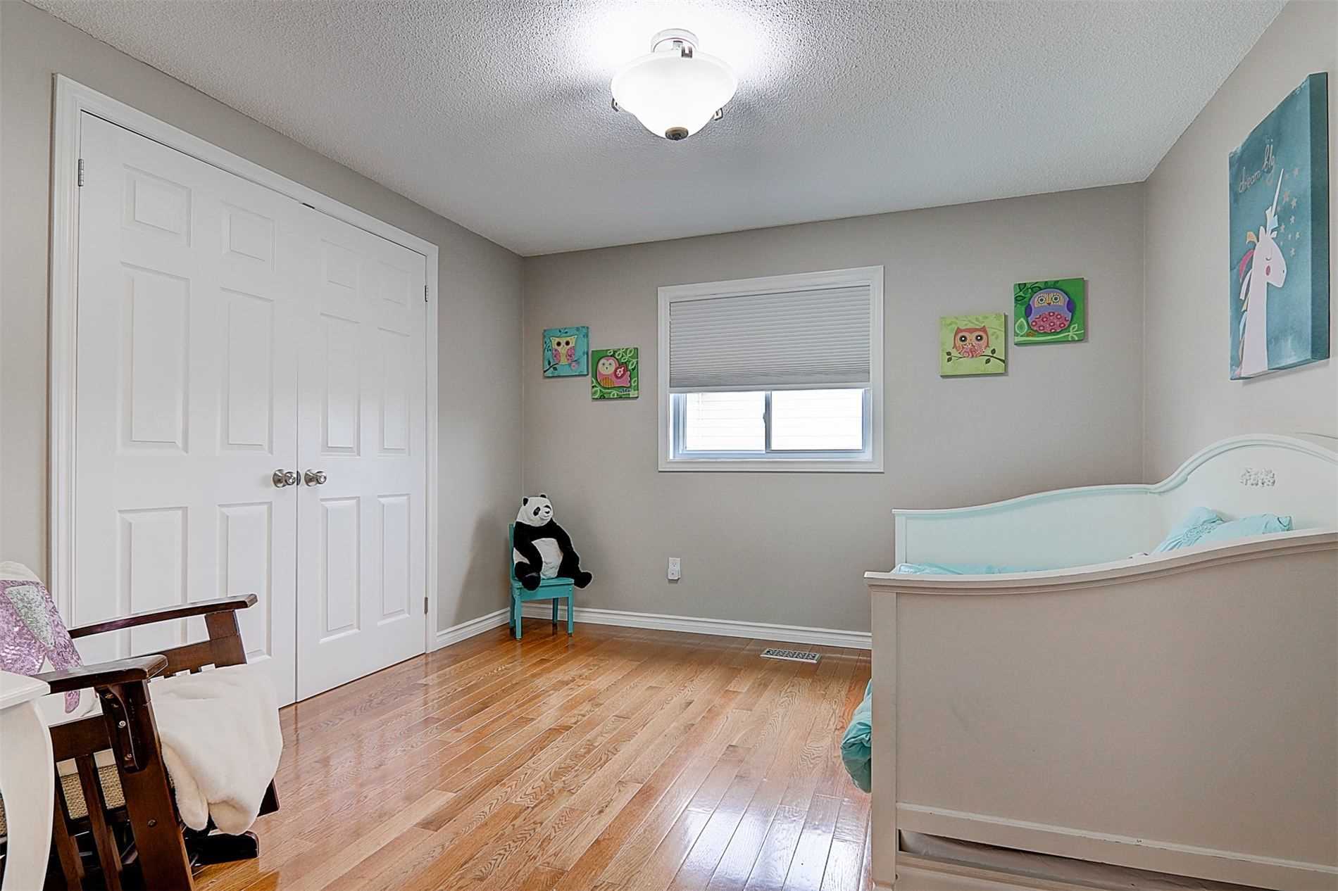 110 Glenabbey Dr