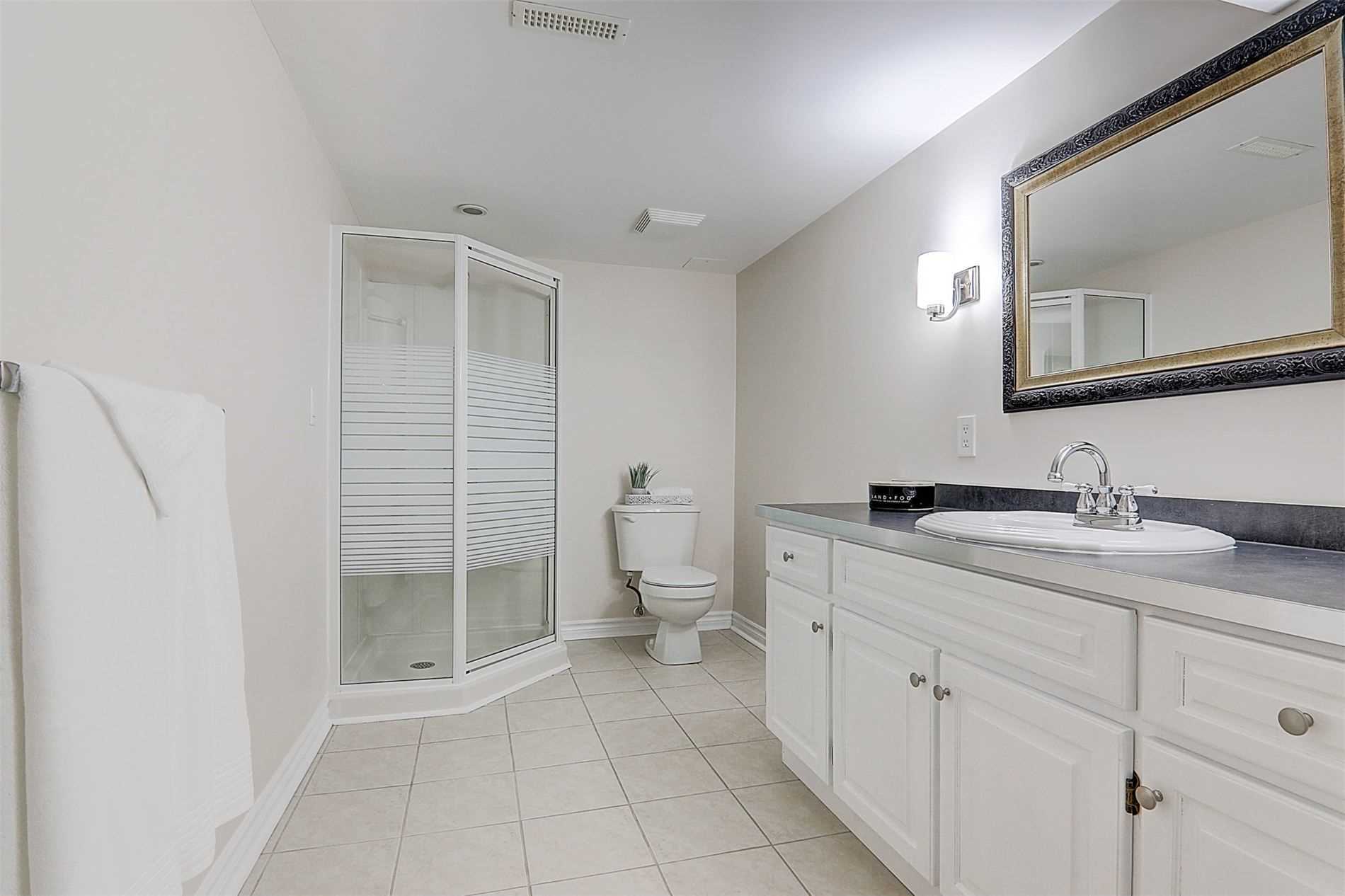 110 Glenabbey Dr