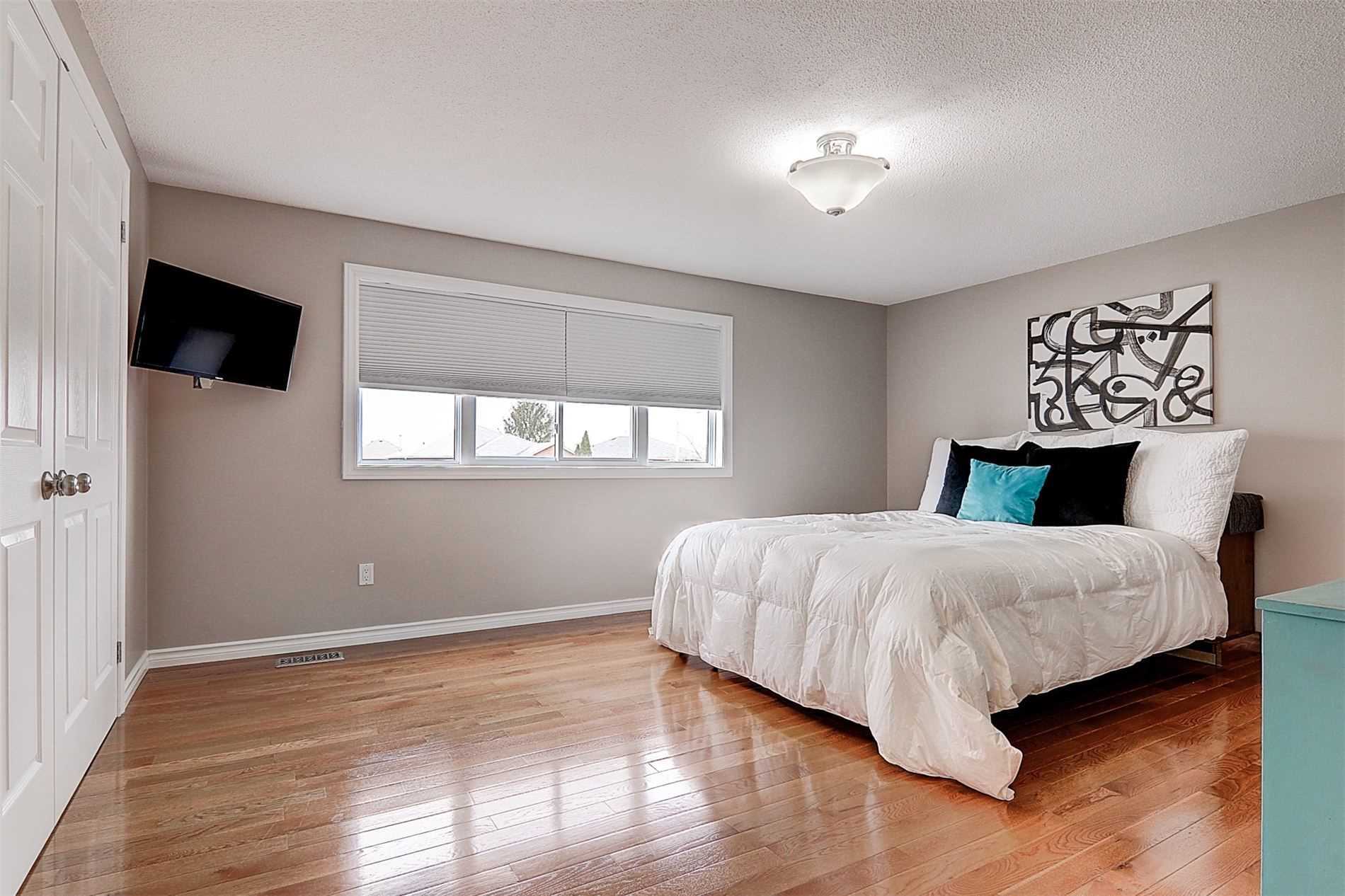 110 Glenabbey Dr