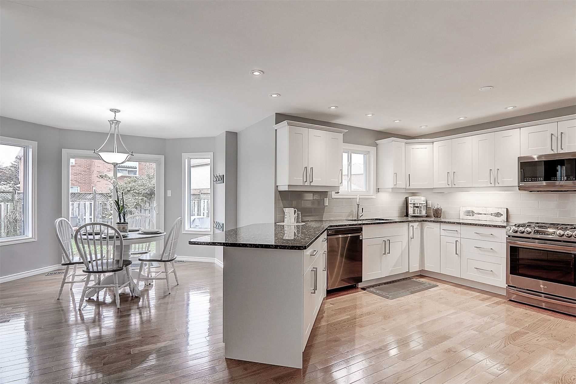 110 Glenabbey Dr