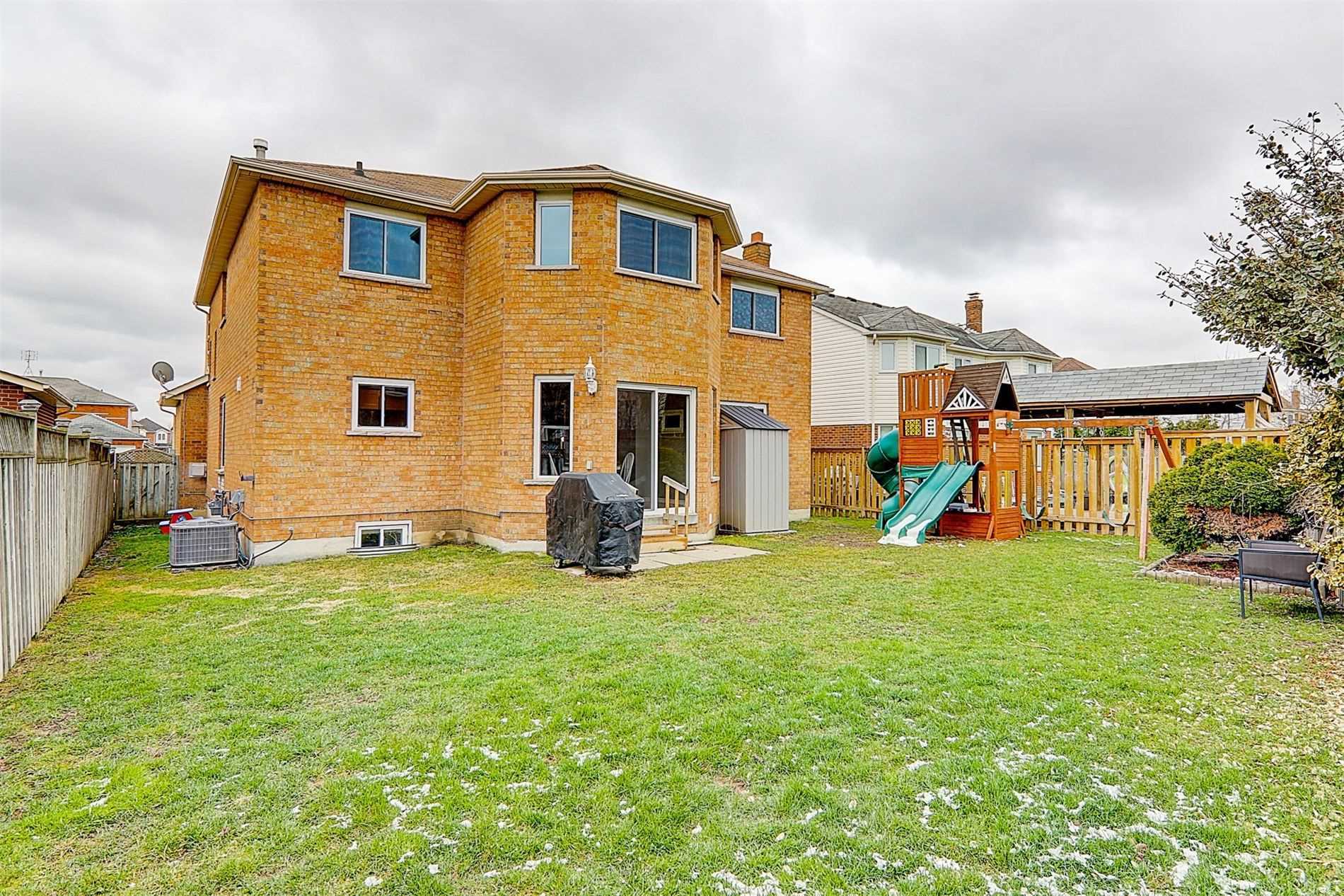 110 Glenabbey Dr
