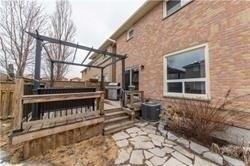 18 Short Cres