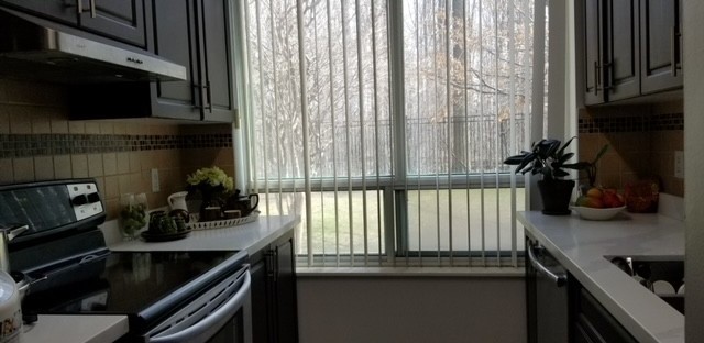 61 Town Centre Crt, #102A