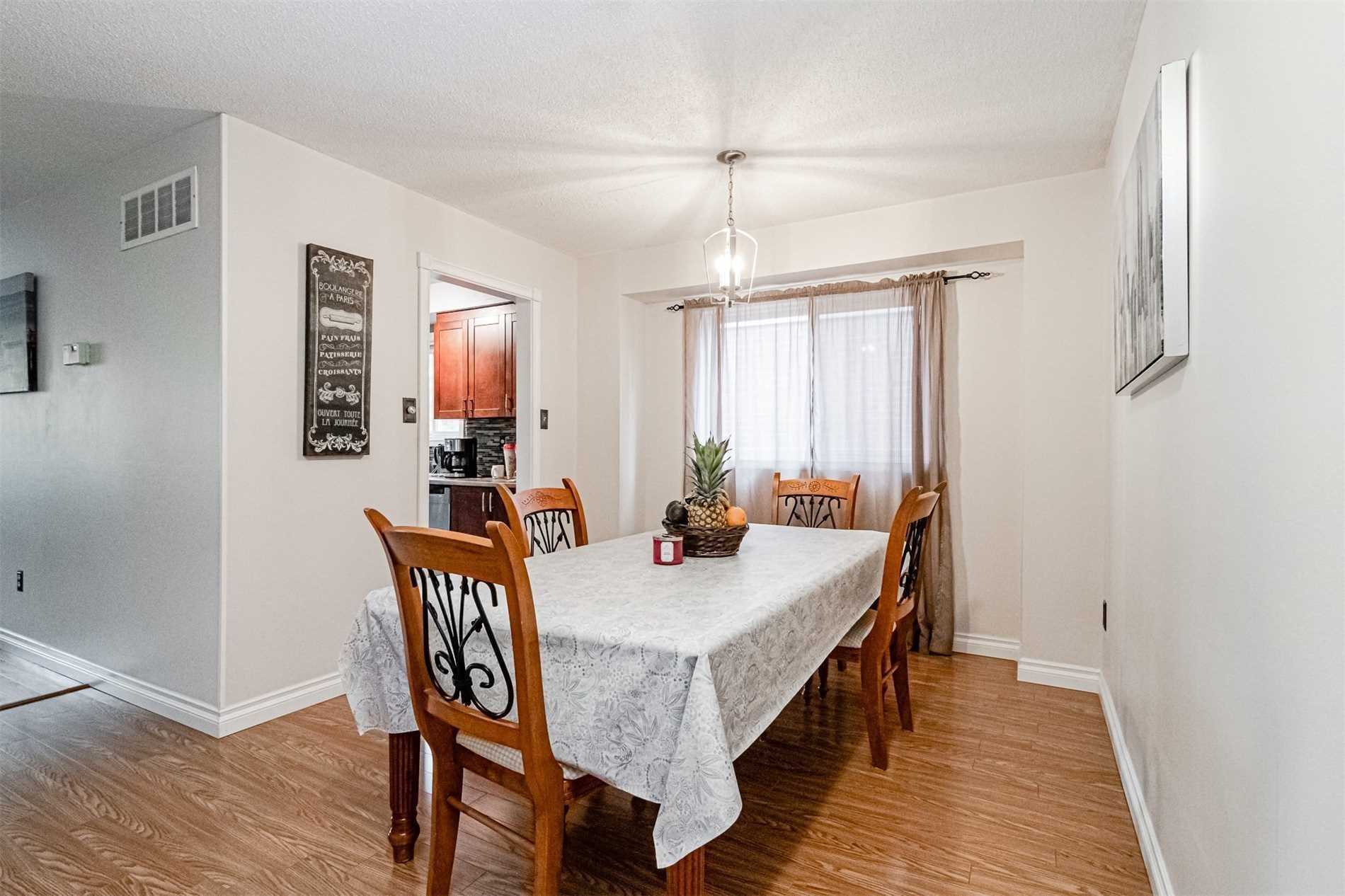 10 Bramwell Dr