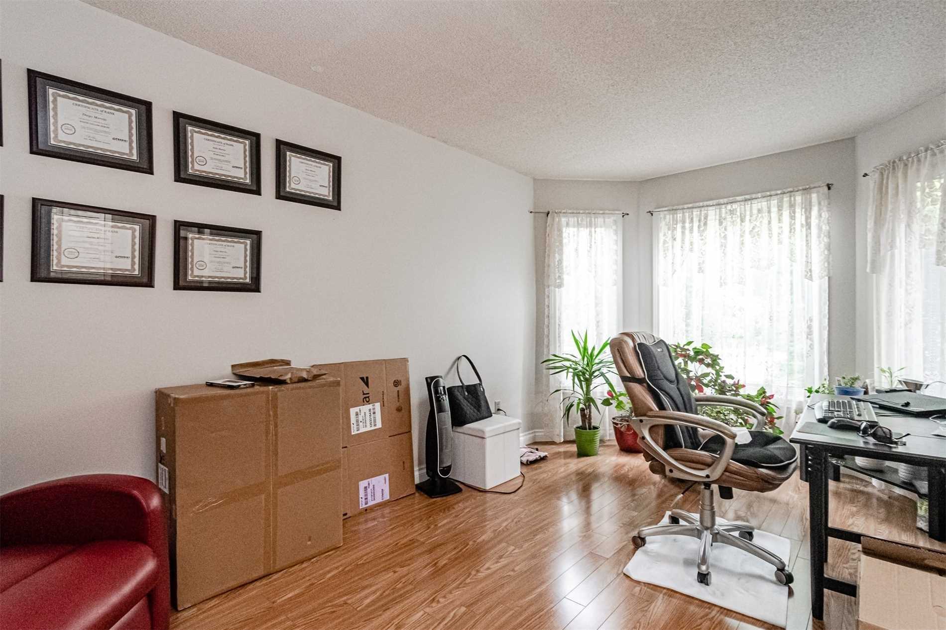 10 Bramwell Dr