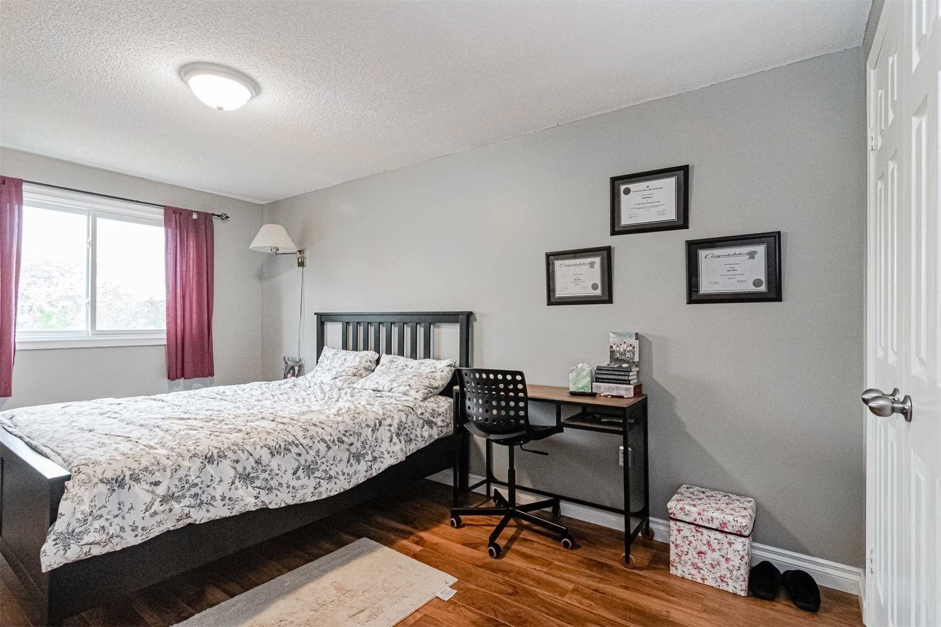 10 Bramwell Dr