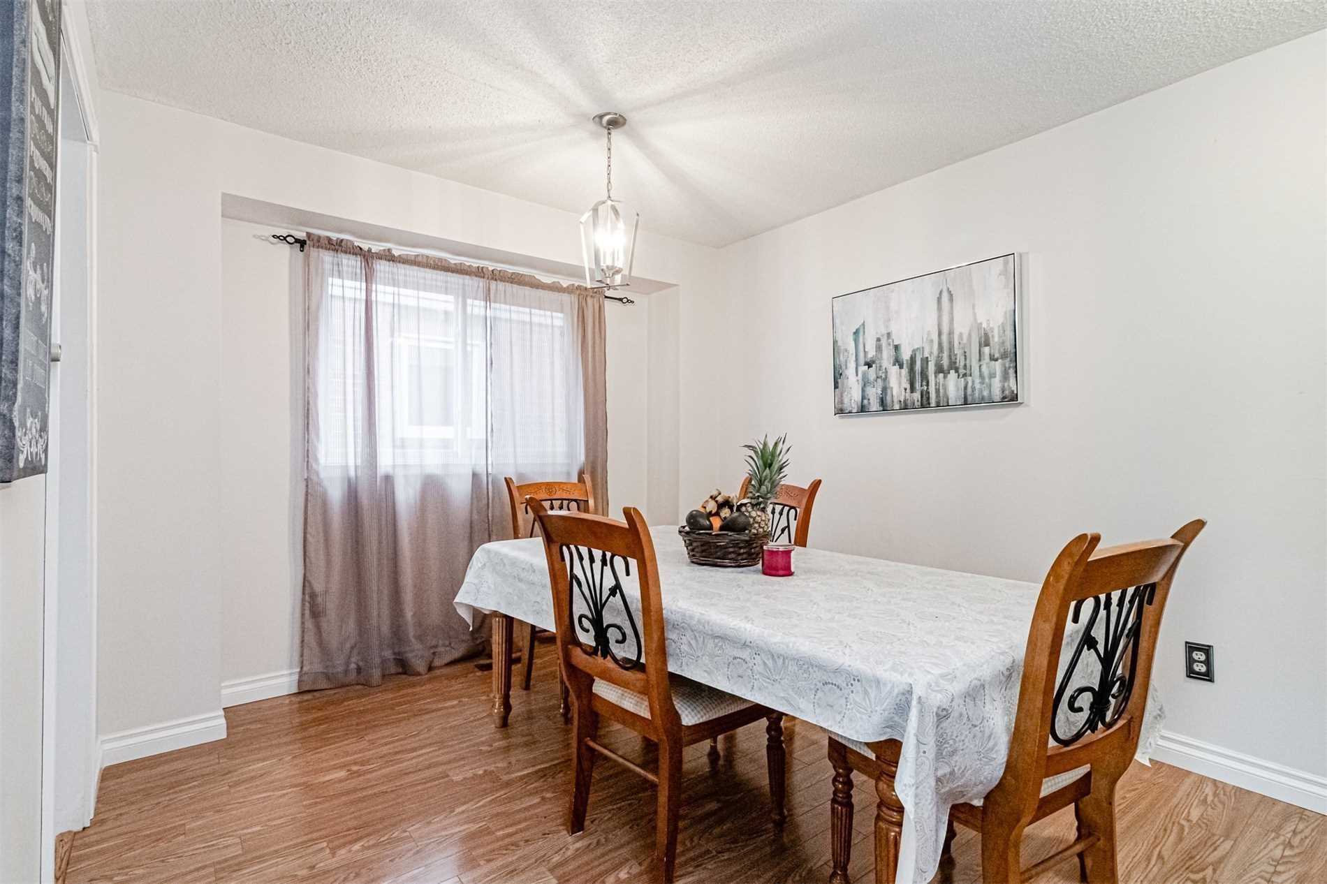 10 Bramwell Dr