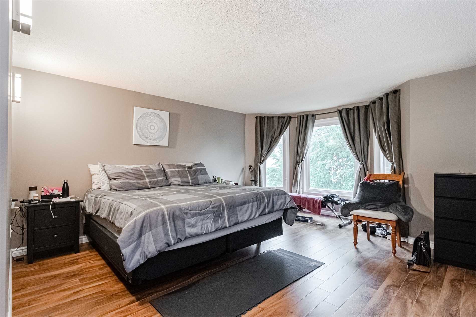 10 Bramwell Dr