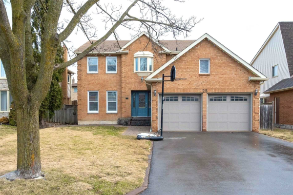 25 Catherine Dr, Whitby